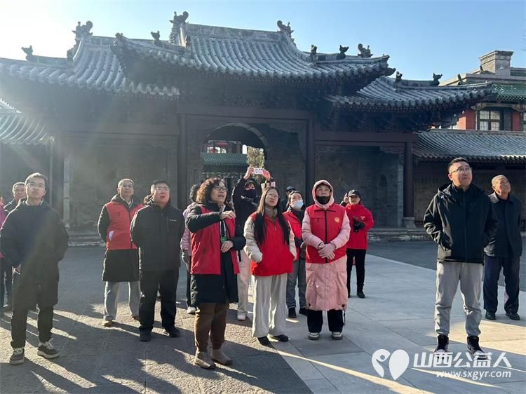 晋商文脉旁志愿暖人心晋商博物院联合太原市杏花岭区府东街社区,杏花岭区杏花红志愿服务中心组织志愿者开展环境整治+文化浸润特色志愿活动 - 第15张