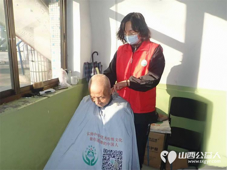 介休市敬老协会敬老爱老助老活动2025年12月6日在义安镇沙堡村为60岁以上所有老人理发体检让老年人生活的更幸福 - 第23张