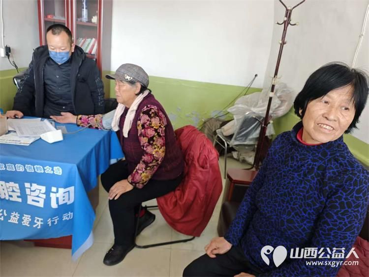 介休市敬老协会敬老爱老助老活动2025年12月6日在义安镇沙堡村为60岁以上所有老人理发体检让老年人生活的更幸福 - 第16张