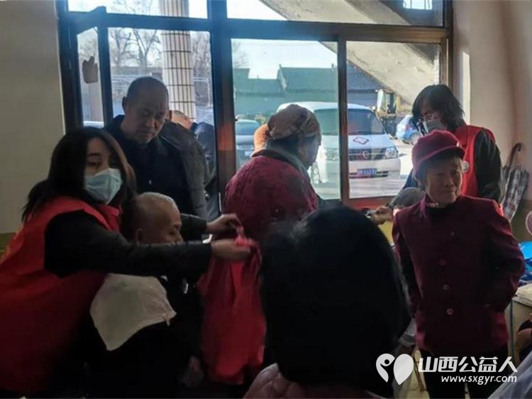 介休市敬老协会敬老爱老助老活动2025年12月6日在义安镇沙堡村为60岁以上所有老人理发体检让老年人生活的更幸福 - 第22张