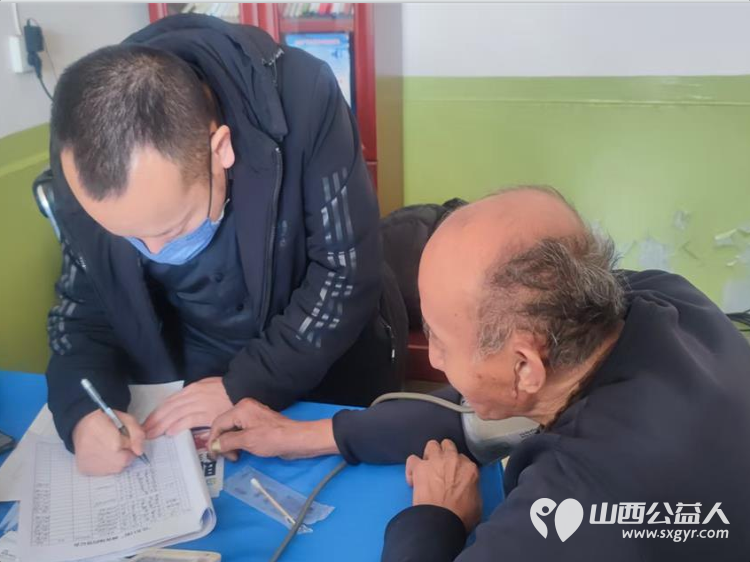 介休市敬老协会敬老爱老助老活动2025年12月6日在义安镇沙堡村为60岁以上所有老人理发体检让老年人生活的更幸福 - 第15张