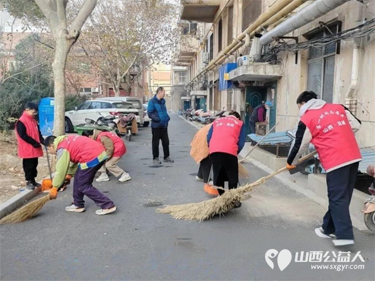 小清扫撬动大治理----盐湖区志愿者协会在运城市干休所家属院开展了社区环境保护志愿服务活动使小区环境焕然一新 - 第2张