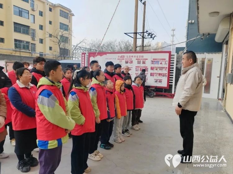 小清扫撬动大治理----盐湖区志愿者协会在运城市干休所家属院开展了社区环境保护志愿服务活动使小区环境焕然一新 - 第1张