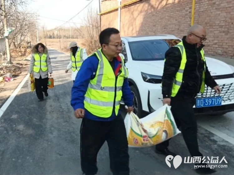 志愿暖冬情系困境老人——晋中市太谷区心连心志愿者协会志愿者带着爱心物资奔赴阳邑乡阳邑村走访看望孤寡困境老人 - 第1张