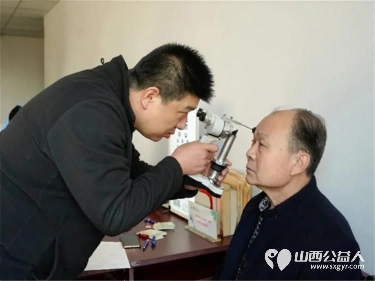 介休市绵山眼科医院关爰老年人健康携带检测仪器深入到老年人聚集地----老干部活动中心(老年大学)开展义诊活动 - 第14张 - 山西公益人 介休市绵山眼科医院关爰老年人健康携带检测仪器深入到老年人聚集地----老干部活动中心(老年大学)开展义诊活动 - 第14张