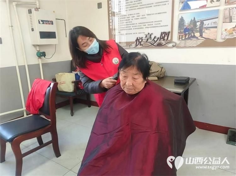 介休市敬老协会孝善行之敬老爱老助老活动2025年12月10日在介休市连福镇邬城店村为所有老人爱心理发义诊 - 第10张