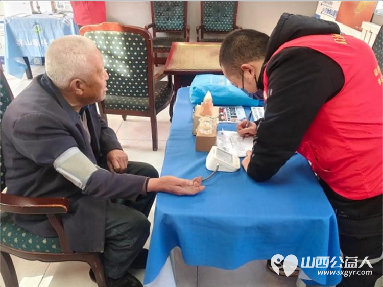 介休市敬老协会孝善行之敬老爱老助老活动2025年12月10日在介休市连福镇邬城店村为所有老人爱心理发义诊 - 第13张