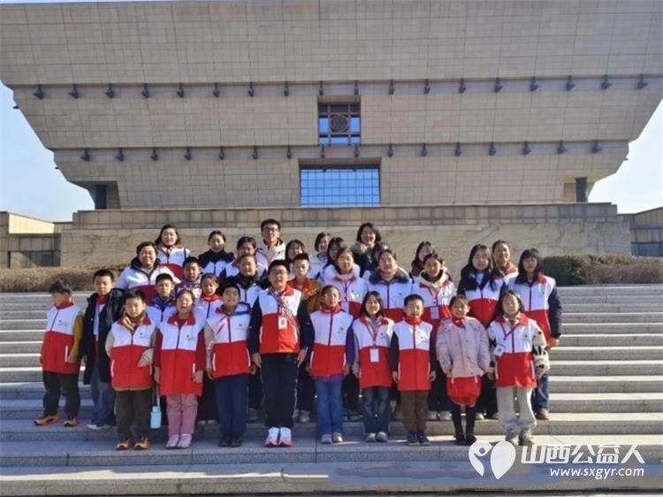 触摸千年营造 传承古建匠心——山西省红十字小小宣讲员走进山西博物院开展文化实践活动志愿者们在协同服务中凝聚了更强的志愿合力 - 第1张 - 山西公益人 触摸千年营造 传承古建匠心——山西省红十字小小宣讲员走进山西博物院开展文化实践活动志愿者们在协同服务中凝聚了更强的志愿合力 - 第1张