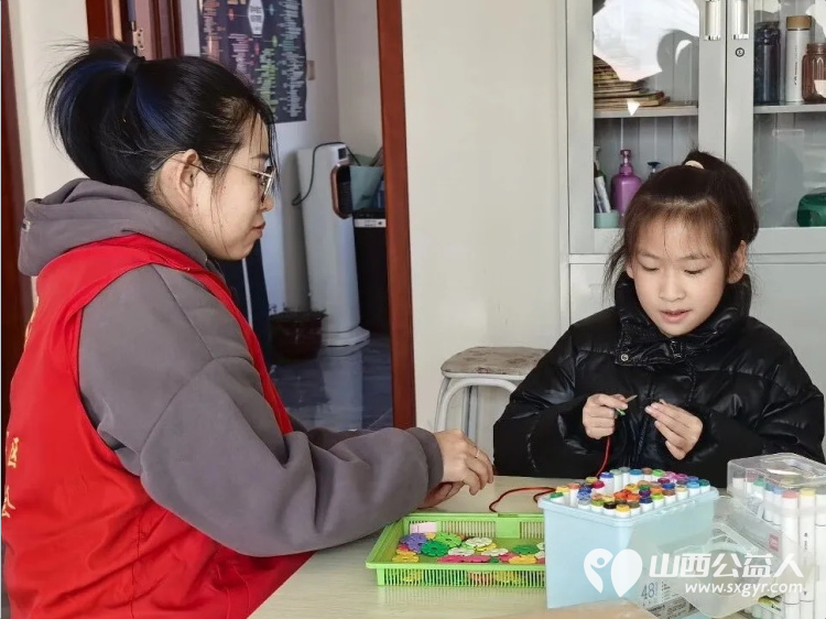 致敬行善者让善良被看见 吕梁市离石区青年志愿者协会组织志愿者前往吕梁弘益心青年服务中心向行善者梁红梅女士开展了生日走访慰问活动 - 第5张