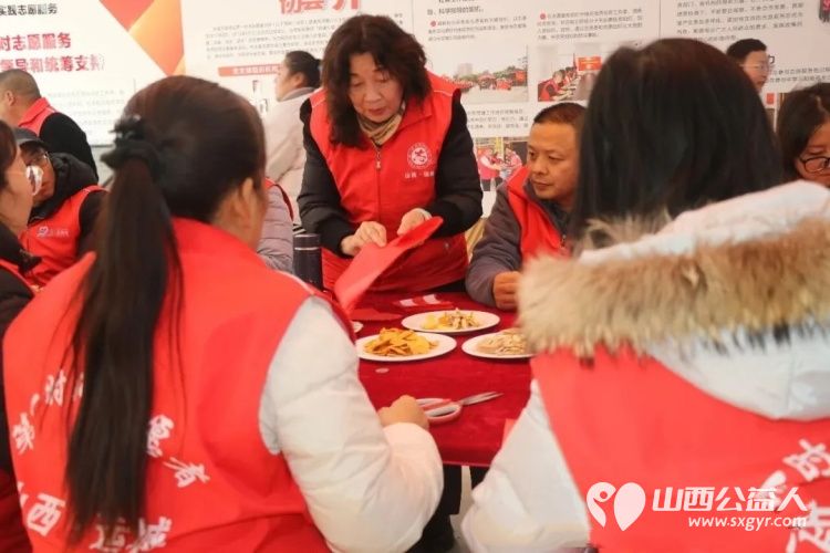 盐湖区志愿者协会开展“指尖生花 情暖寿星”志愿者团建活动旨在关心关爱志愿者，增强志愿者凝聚力 - 第8张