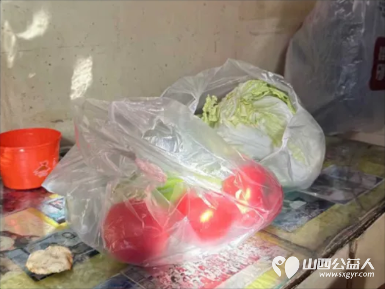 阳泉市义工联合会组织志愿者2025年11月在幸福家园敬老服务活动中为10位服务对象提供了志愿服务 - 第8张