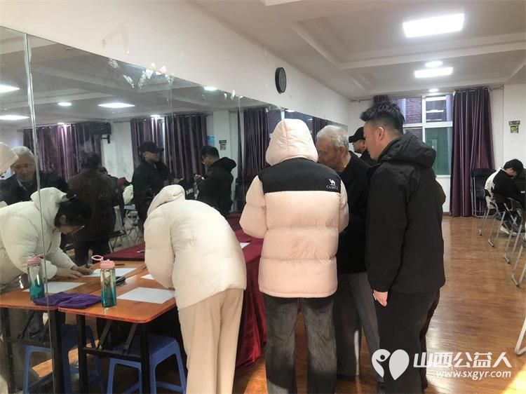 剪艺赋能助力敬老——长治市阳光困境儿童帮扶协会携手易红培训学校开展志愿者理发培训为志愿者们精准赋能 - 第3张 - 山西公益人 剪艺赋能助力敬老——长治市阳光困境儿童帮扶协会携手易红培训学校开展志愿者理发培训为志愿者们精准赋能 - 第3张