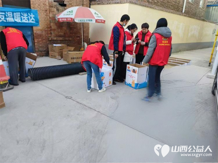 长治市阳光困境儿童帮扶协会携手山东省聊城市尚善社会工作服务中心在潞州区开展困境儿童爱心成长礼包发放活动 - 第13张