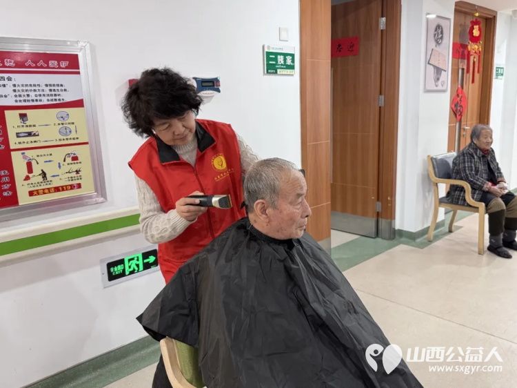 暖心陪伴让老人的冬季不再寒冷 阳泉市义工联合会在恒爱仁和为老服务院开展阳泉义工联携手东方幼儿园的师生们用爱心为老人们编织了一段温馨时光 - 第15张