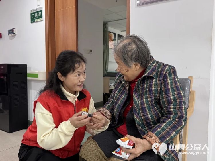 暖心陪伴让老人的冬季不再寒冷 阳泉市义工联合会在恒爱仁和为老服务院开展阳泉义工联携手东方幼儿园的师生们用爱心为老人们编织了一段温馨时光 - 第17张