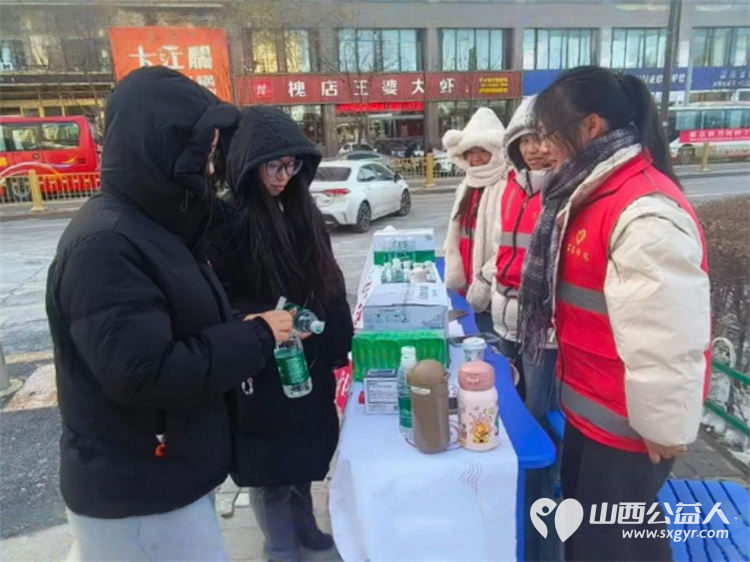 覆盖考点全程守护----共青团吕梁市委协同吕梁市青年志愿者为考研学子开展暖心服务让温暖直抵考生心田 - 第3张