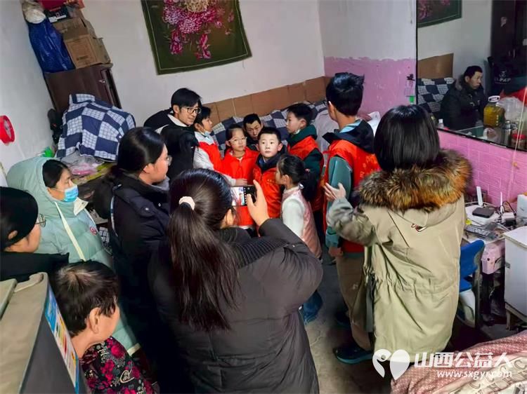 让志愿之光温暖每一个角落----太原市龙城义工志愿者团队走进太原困境家庭慰问活动慰问了五保户残障群体困境家庭 - 第3张