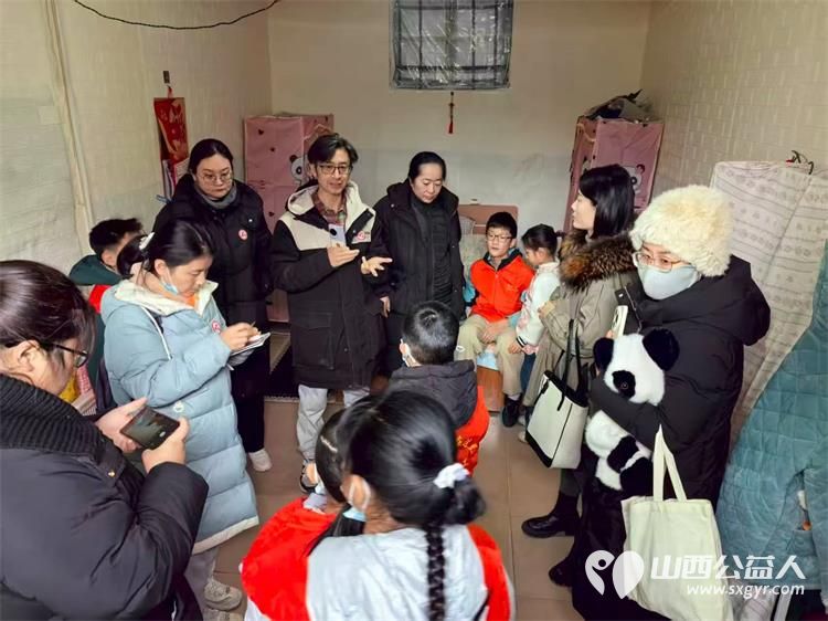 让志愿之光温暖每一个角落----太原市龙城义工志愿者团队走进太原困境家庭慰问活动慰问了五保户残障群体困境家庭 - 第4张