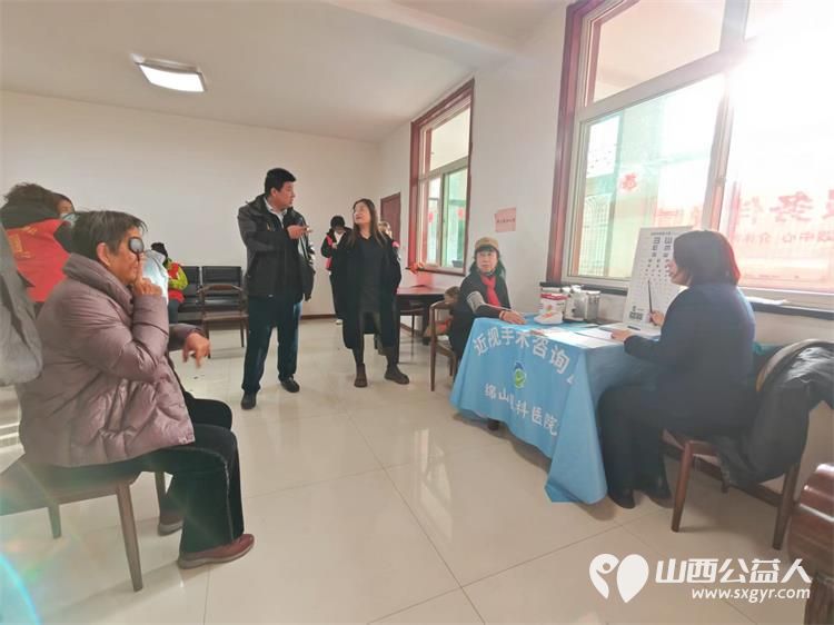 介休市敬老协会孝善行之敬老爱老助老活动2025年12月20日走进张兰镇沟底村在村委为60岁以上所有老人理发体检 - 第13张