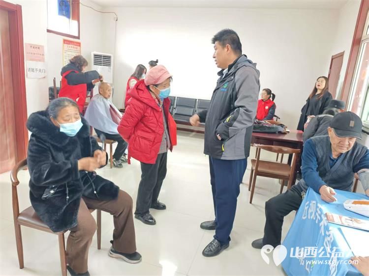 介休市敬老协会孝善行之敬老爱老助老活动2025年12月20日走进张兰镇沟底村在村委为60岁以上所有老人理发体检 - 第16张