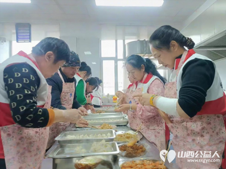 情暖冬至爱满夕阳----长治市屯留区红十字会志愿者暖心行动为敬老院老人送去节日关怀和冬至水饺 - 第6张