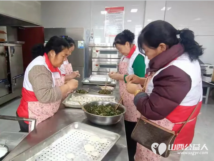 情暖冬至爱满夕阳----长治市屯留区红十字会志愿者暖心行动为敬老院老人送去节日关怀和冬至水饺 - 第5张