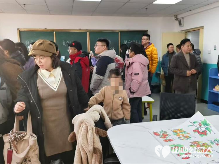 太原得到学友会携手山西合创兴旺印业有限公司、阳采集团、山西和创财税集团等爱心企业在冬至这一天走进灵星康复中心给孩子们带来好多好吃的东西 - 第6张