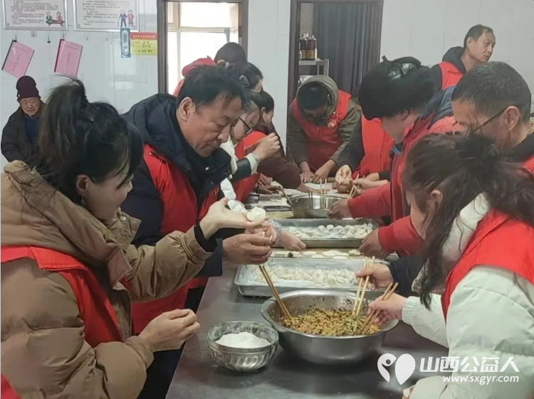 发扬尊老敬老传统美德冬至暖心关怀温暖夕阳----屯留正能量公益协会组织志愿者来到屯留区中心敬老院和这里的上百位老人共度冬至 - 第21张