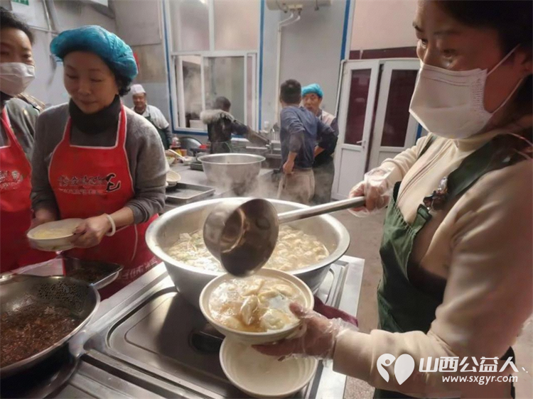 一份免费餐温暖两代人----长治市和平医院墙外的暖心食堂山西省长治市雨花斋二部九年来持续为和平医院住院家属提供免费素食 - 第19张 - 山西公益人 一份免费餐温暖两代人----长治市和平医院墙外的暖心食堂山西省长治市雨花斋二部九年来持续为和平医院住院家属提供免费素食 - 第19张