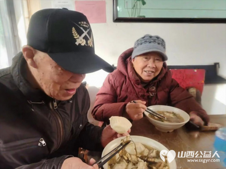 一份免费餐温暖两代人----长治市和平医院墙外的暖心食堂山西省长治市雨花斋二部九年来持续为和平医院住院家属提供免费素食 - 第16张 - 山西公益人 一份免费餐温暖两代人----长治市和平医院墙外的暖心食堂山西省长治市雨花斋二部九年来持续为和平医院住院家属提供免费素食 - 第16张