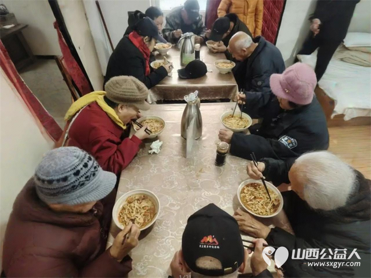 一份免费餐温暖两代人----长治市和平医院墙外的暖心食堂山西省长治市雨花斋二部九年来持续为和平医院住院家属提供免费素食 - 第2张 - 山西公益人 一份免费餐温暖两代人----长治市和平医院墙外的暖心食堂山西省长治市雨花斋二部九年来持续为和平医院住院家属提供免费素食 - 第2张