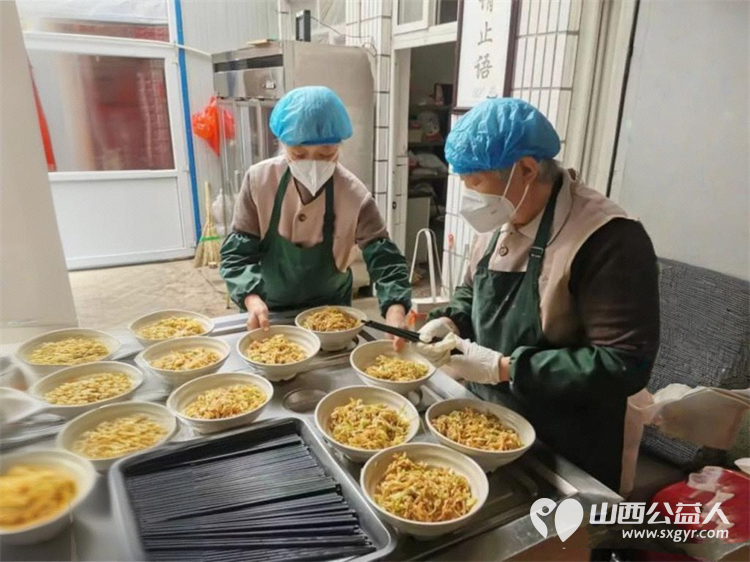 一份免费餐温暖两代人----长治市和平医院墙外的暖心食堂山西省长治市雨花斋二部九年来持续为和平医院住院家属提供免费素食 - 第14张 - 山西公益人 一份免费餐温暖两代人----长治市和平医院墙外的暖心食堂山西省长治市雨花斋二部九年来持续为和平医院住院家属提供免费素食 - 第14张