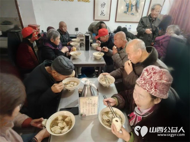 一份免费餐温暖两代人----长治市和平医院墙外的暖心食堂山西省长治市雨花斋二部九年来持续为和平医院住院家属提供免费素食 - 第5张 - 山西公益人 一份免费餐温暖两代人----长治市和平医院墙外的暖心食堂山西省长治市雨花斋二部九年来持续为和平医院住院家属提供免费素食 - 第5张