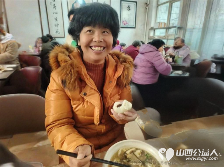 一份免费餐温暖两代人----长治市和平医院墙外的暖心食堂山西省长治市雨花斋二部九年来持续为和平医院住院家属提供免费素食 - 第11张 - 山西公益人 一份免费餐温暖两代人----长治市和平医院墙外的暖心食堂山西省长治市雨花斋二部九年来持续为和平医院住院家属提供免费素食 - 第11张