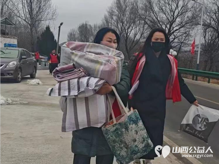践行公益初心凝聚文明力量----长治圆梦公益深入乡村走进孤寡老人弱智身残贫困学生身边为他们送去生活物资陪他们谈心聊天开展健康关怀与心理慰藉 - 第10张 - 山西公益人 践行公益初心凝聚文明力量----长治圆梦公益深入乡村走进孤寡老人弱智身残贫困学生身边为他们送去生活物资陪他们谈心聊天开展健康关怀与心理慰藉 - 第10张