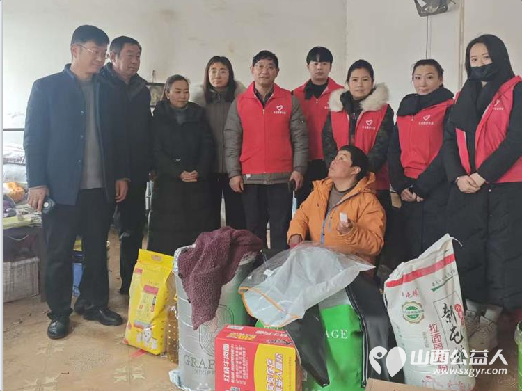 践行公益初心凝聚文明力量----长治圆梦公益深入乡村走进孤寡老人弱智身残贫困学生身边为他们送去生活物资陪他们谈心聊天开展健康关怀与心理慰藉 - 第4张 - 山西公益人 践行公益初心凝聚文明力量----长治圆梦公益深入乡村走进孤寡老人弱智身残贫困学生身边为他们送去生活物资陪他们谈心聊天开展健康关怀与心理慰藉 - 第4张