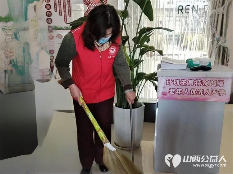 冬日义剪暖人心温情陪伴话家常 | 运城市盐湖区志愿者协会为盐湖区仁德养护院老人免费理发送去一份别样的温暖 - 第4张 - 山西公益人 冬日义剪暖人心温情陪伴话家常 | 运城市盐湖区志愿者协会为盐湖区仁德养护院老人免费理发送去一份别样的温暖 - 第4张