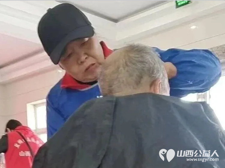 冬日义剪暖人心温情陪伴话家常 | 运城市盐湖区志愿者协会为盐湖区仁德养护院老人免费理发送去一份别样的温暖 - 第8张 - 山西公益人 冬日义剪暖人心温情陪伴话家常 | 运城市盐湖区志愿者协会为盐湖区仁德养护院老人免费理发送去一份别样的温暖 - 第8张