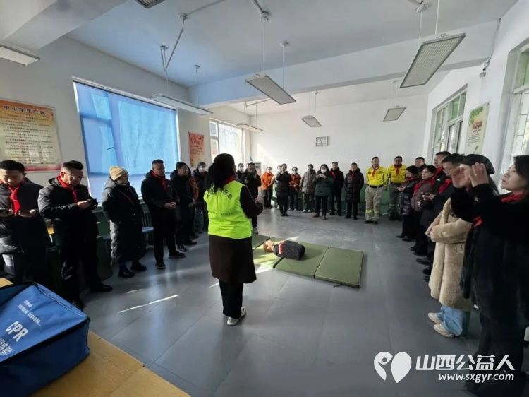 急救培训倾大爱护航特校显担当 太原市绿舟应急救援促进中心参加太原市黎城商会对黎城县特殊学校捐赠暨绿舟应急救援队对黎城县特殊学校安全培训活动 - 第7张 - 山西公益人 急救培训倾大爱护航特校显担当 太原市绿舟应急救援促进中心参加太原市黎城商会对黎城县特殊学校捐赠暨绿舟应急救援队对黎城县特殊学校安全培训活动 - 第7张