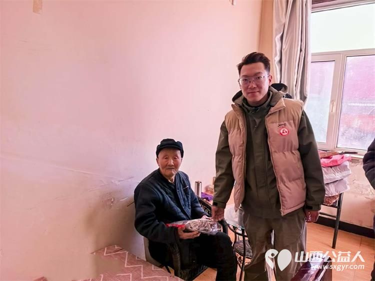 太原市龙城义工走进寿阳县石河村天天敬老院包饺子陪伴活动给老人们一个新年期盼和安慰 - 第5张 - 山西公益人 太原市龙城义工走进寿阳县石河村天天敬老院包饺子陪伴活动给老人们一个新年期盼和安慰 - 第5张