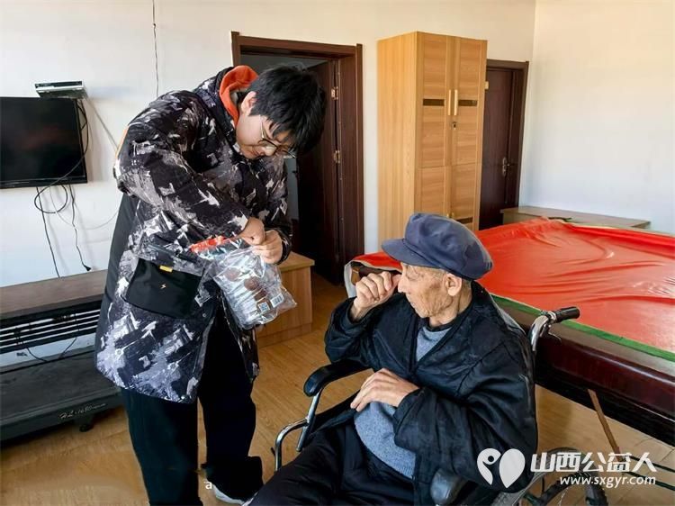 太原市龙城义工走进寿阳县石河村天天敬老院包饺子陪伴活动给老人们一个新年期盼和安慰 - 第2张 - 山西公益人 太原市龙城义工走进寿阳县石河村天天敬老院包饺子陪伴活动给老人们一个新年期盼和安慰 - 第2张