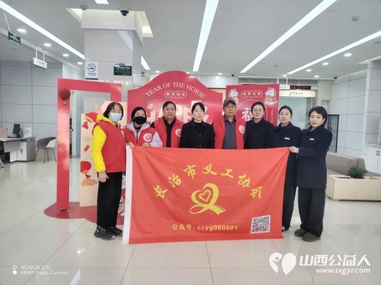 长治市义工协会联合多个公益爱心单位进社区公益理发义诊得到了参与居民的一致好评 - 第1张 - 山西公益人 长治市义工协会联合多个公益爱心单位进社区公益理发义诊得到了参与居民的一致好评 - 第1张