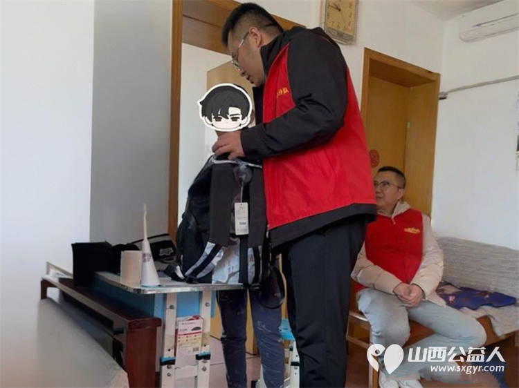 太原市志愿者小分队组织志愿者开展给事实孤儿送温暖活动给孩子们送去漂亮的运动衣 - 第4张