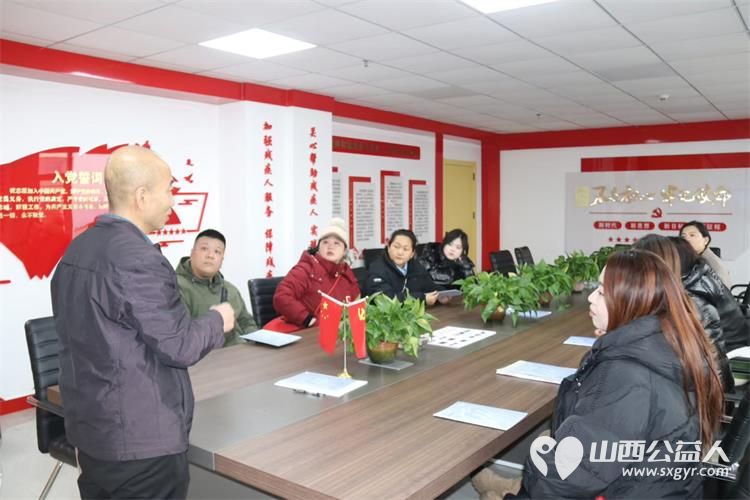 感谢太原星路艺术培训学校在2026年元旦之际组织员工来到太原灵星社区服务中心了解心青年的日常生活和学习为孩子们捐赠钢琴和毛绒玩具 - 第3张