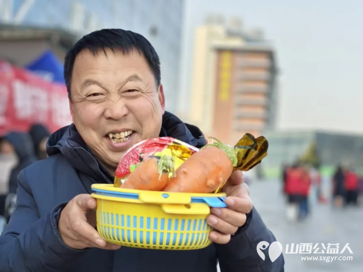 长治市阳光困境儿童帮扶协会组织志愿者参加常青街道志愿服务展示活动有防诈知识宣传急救知识讲解有义务理发有眼科与牙科义诊服务 - 第10张 - 山西公益人 长治市阳光困境儿童帮扶协会组织志愿者参加常青街道志愿服务展示活动有防诈知识宣传急救知识讲解有义务理发有眼科与牙科义诊服务 - 第10张