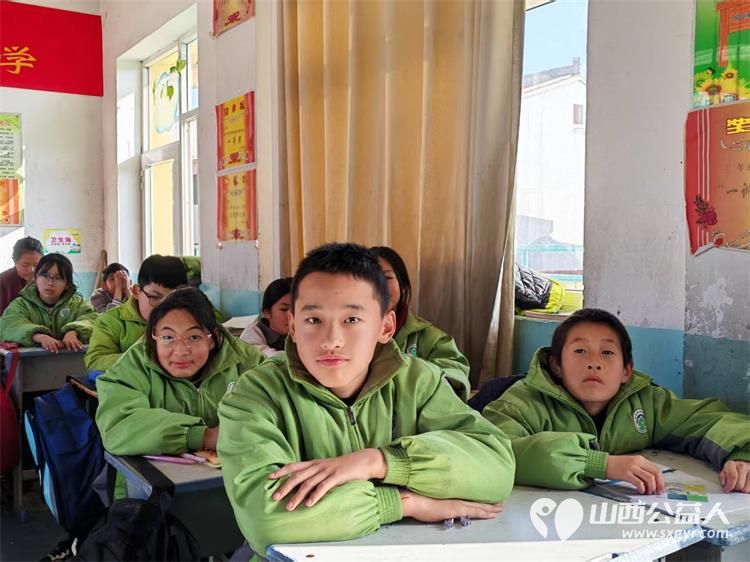 长治市善泽留守困境儿童救助协会组织志愿者宇老师郭老师杨老师等一行3人去沁县西关小学送课中 - 第8张