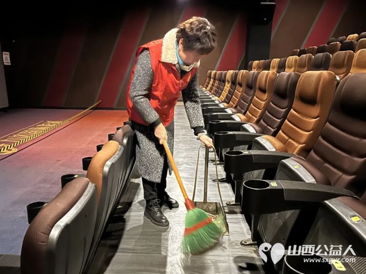 阳泉市义工联合会携阳泉九达国际影城邀请99位老人免费观看了热播电影《点到为止》 - 第19张