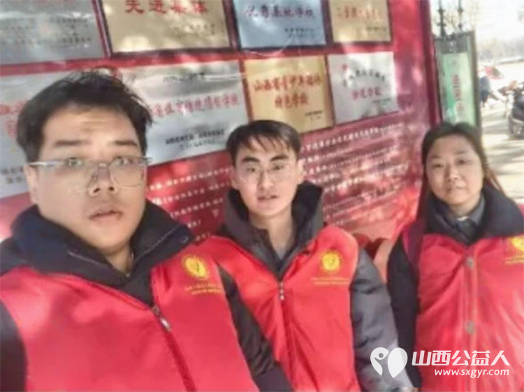 2025年12月阳泉义工联合会组织义工在北大街小学护学岗服务共同维护校园周边交通秩序守护着小学生的上学平安路 - 第23张