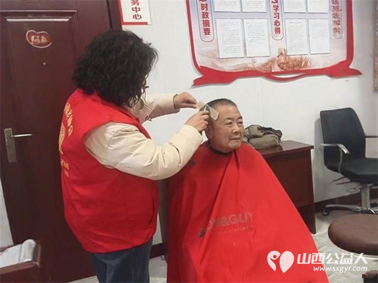 介休市敬老协会孝善行之敬老爱老助老活动2026年1月10日组织志愿者走进绵山镇马堡村为60岁以上所有老人理发体检 - 第8张