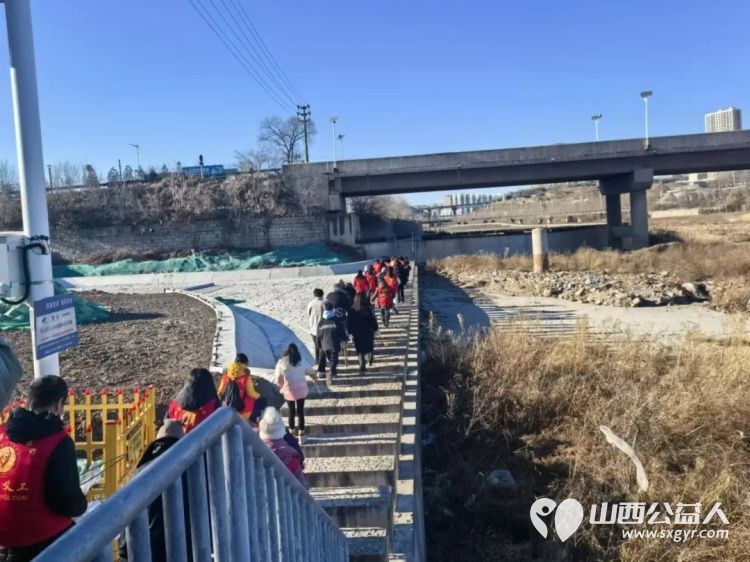 保护母亲河 阳泉义工联合会2026年1月11日组织义工巡河净滩活动在白羊墅湿地公园开展 - 第2张